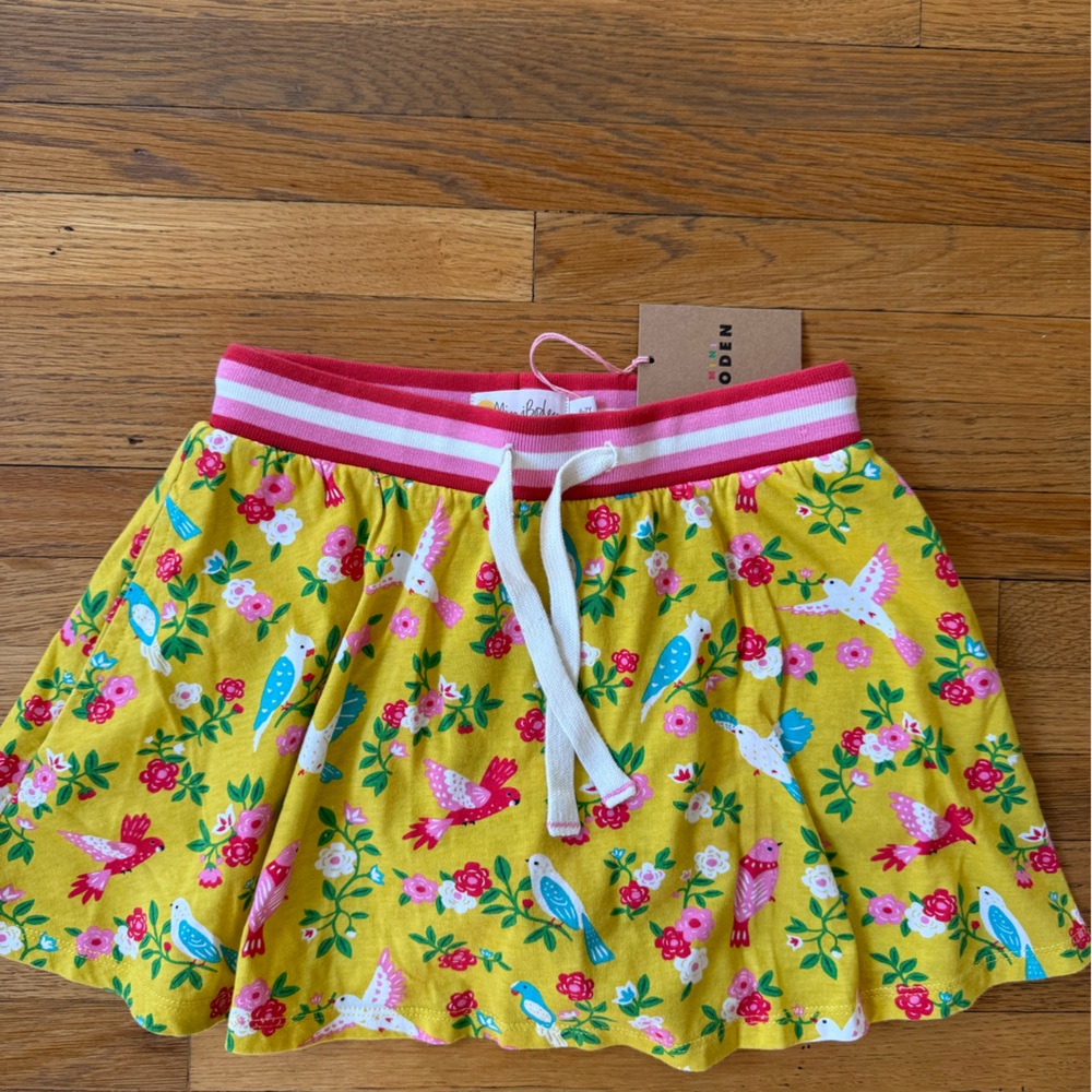 NWT Mini Boden Jersey Skort in Yellow Bird Print